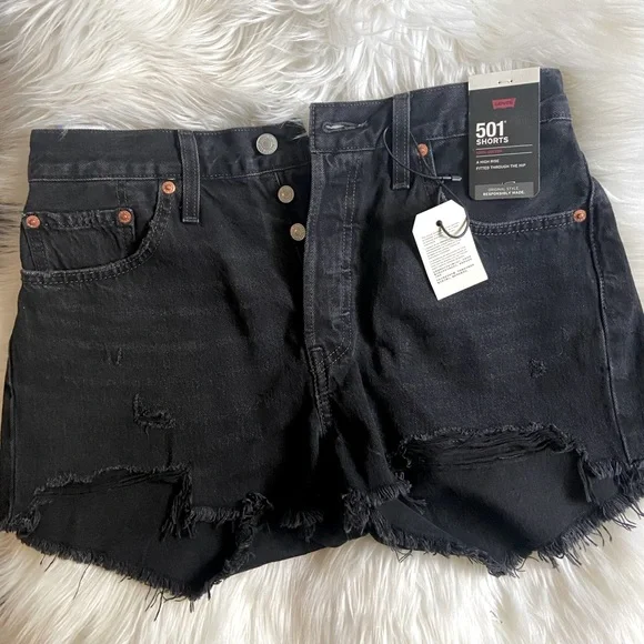 Levi’s 501 Original Cut Off Shorts NWT - Picture 2 of 6